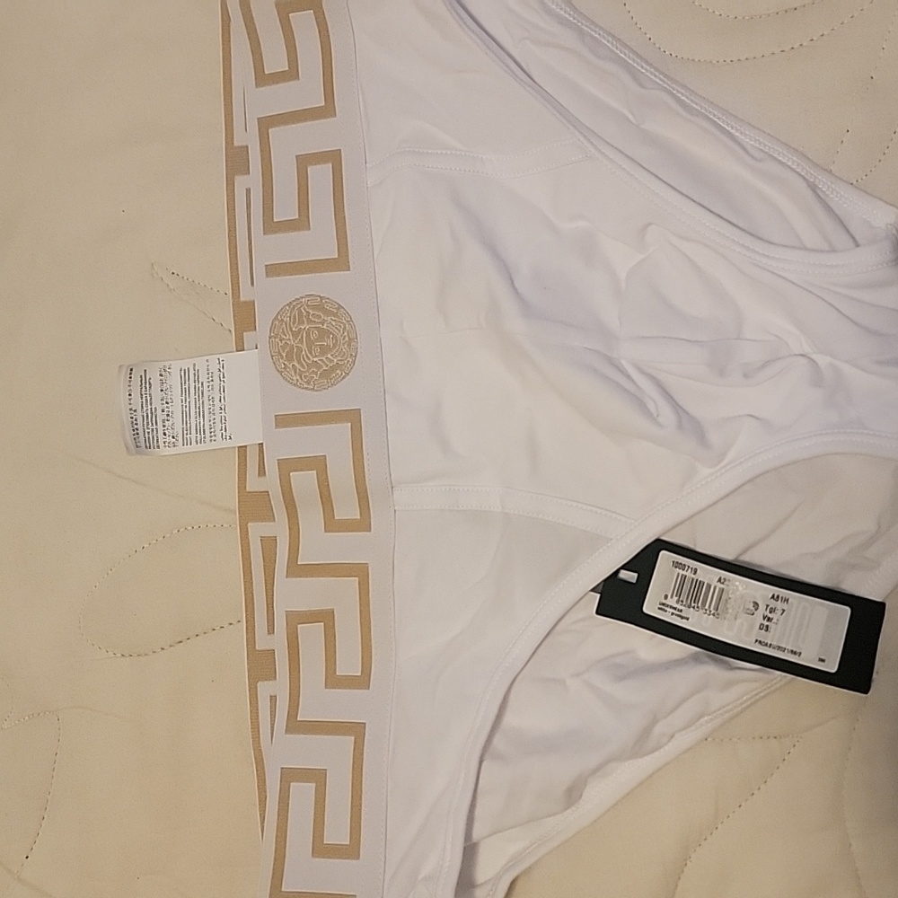 versace trunk
